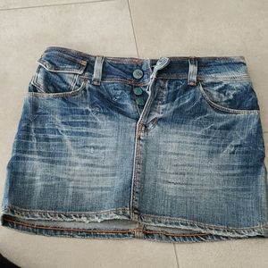 575 blue jean skirt size 24